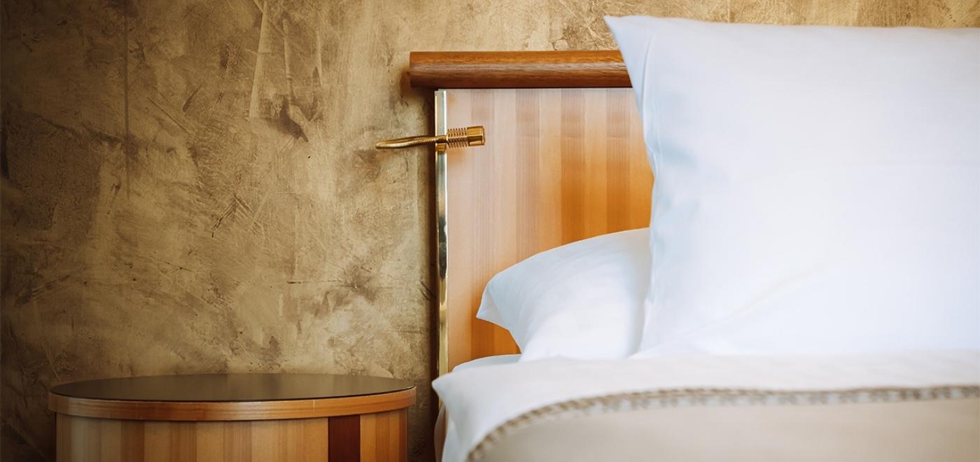 Bed in Art Deco Hotel Montana